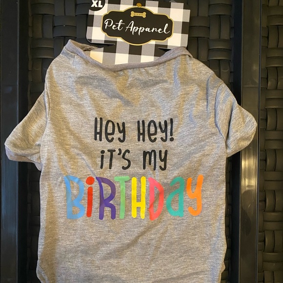 Pet Dog Cat Clothes Hey It's My Birthday Screen Print T-Shirt Size XL Pet lover